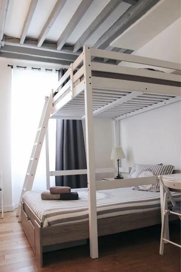 Ferienwohnung Parisian Flat 0*, Paris